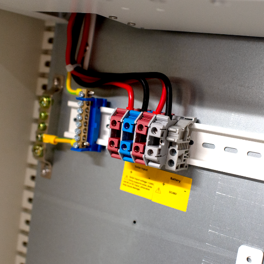 SF-BOX08SOL-BMS-IP55 Polyester Solar Fast Charging Cabinet   Magnetothermal and SPD 