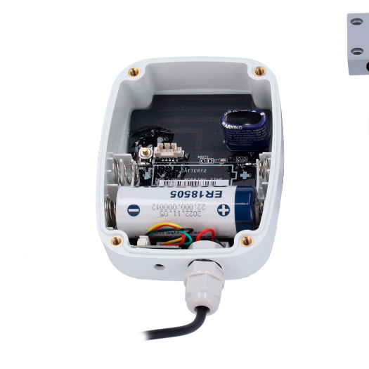 MS-EM300-MCS-868M LoRaWAN magnetic contact   Up to 15Km range with direct vision 