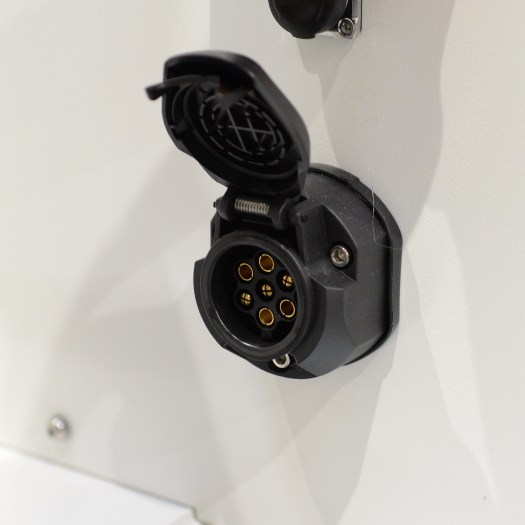 SF-CCTVTRAILERPR07-2520WH Self powered trailer for CCTV    Solar panel of 3x120W 